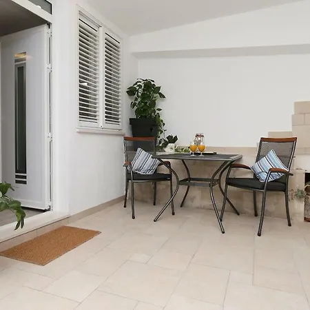Apartman Modern Iva