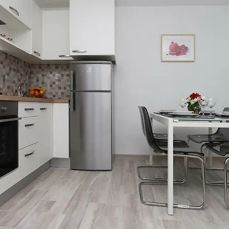 Apartman Modern Iva *